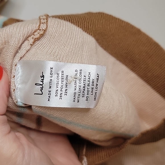 Cute Approach Beige Multi Striped Cropped Cardigan Sweater- Lulus Size Small NWT - Picture 6 of 7